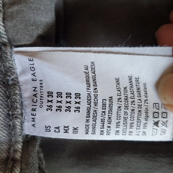 American Eagle Men's Gray Slim Cut Jeans. Size W36 L30. - Picture 3 of 4